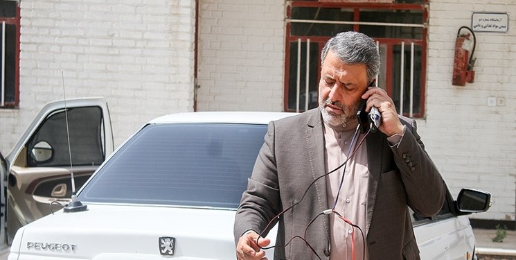 شهردار اهواز برای حفظ وحدت نیروهای انقلاب استعفا دهد