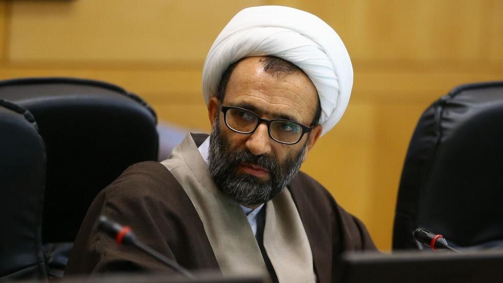 عضو هیات رئیسه مجلس: اگر نتوانیم نفت صادر کنیم، هیچ کشوری از منطقه هم نباید نفت صادر کند/ اگر تهران هدف قرار گیرد، زیرساختهای آنها را هدف میگیریم عضو هیات رئیسه مجلس: اگر نتوانیم نفت صادر کنیم، هیچ کشوری از منطقه هم نباید نفت صادر کند/ اگر تهران هدف قرار گیرد، زیرساختهای آنها را هدف میگیریم